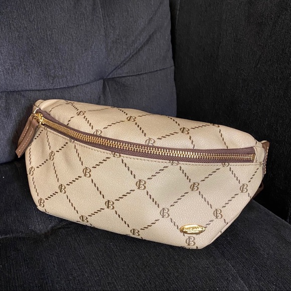 Vintage Burberry Beltbag - Picture 1 of 6